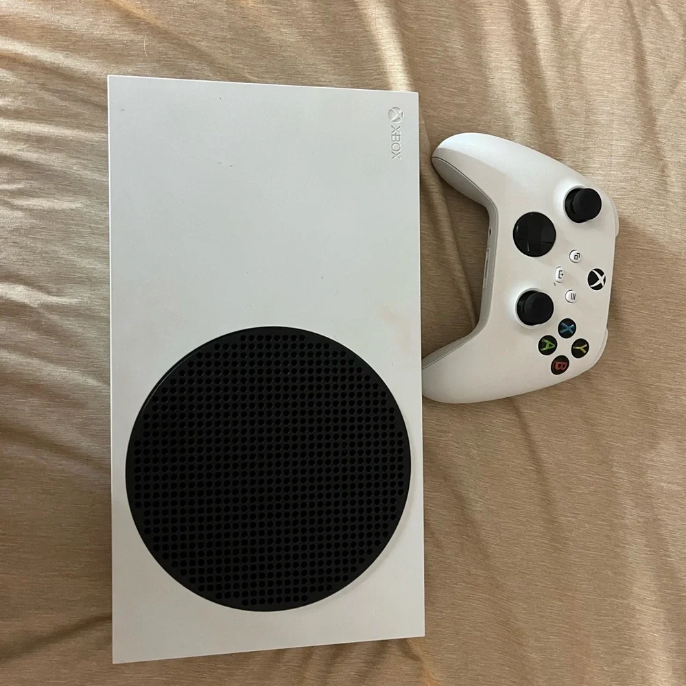 Series S White Gaming Console with Controller